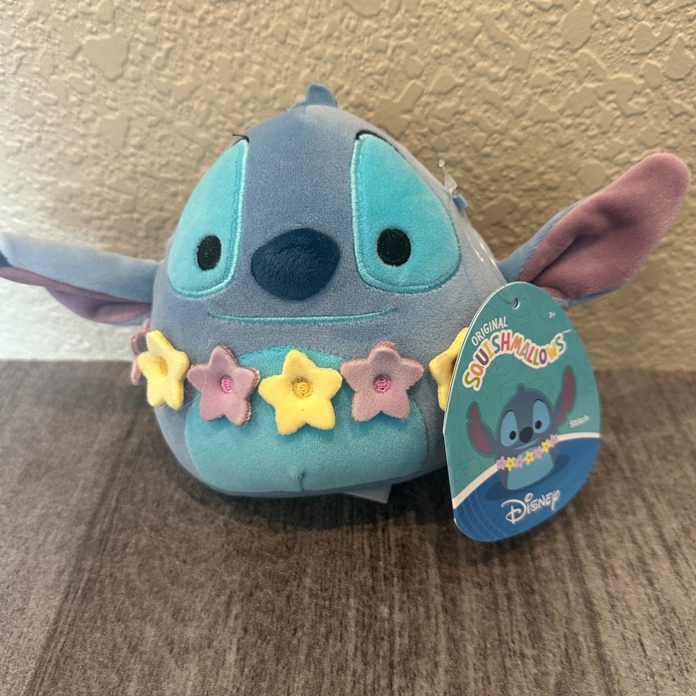 Disney Squishmallows Stitch with Flower Lei Plush 5 Inch Kellytoy Jazwares NEW